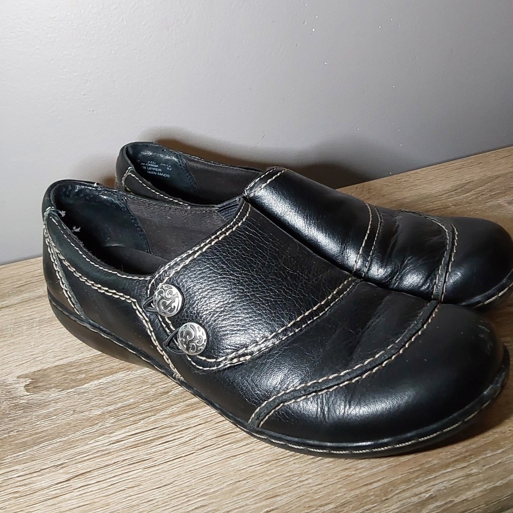 Clarks Women's 7.5N Black Leather Comfort Slip‎ On Shoes